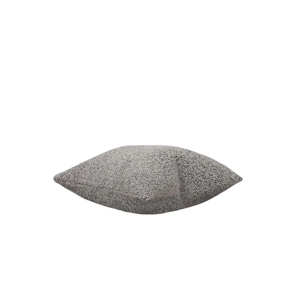 Hem Throws And Cushions>Chunky Bouclé