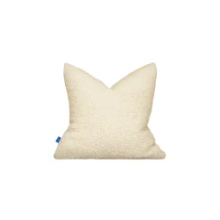 Hem Throws And Cushions>Chunky Bouclé