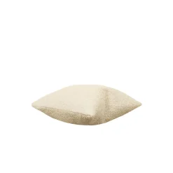 Hem Throws And Cushions>Chunky Bouclé